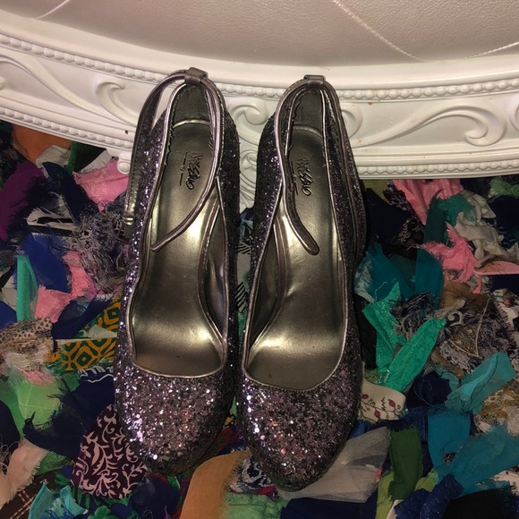 Stiletto heels. - Picture 1 of 1